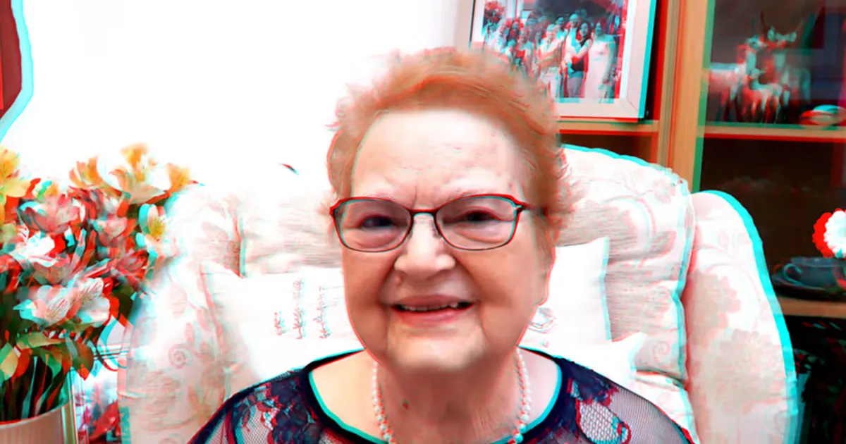 L'IA Donne Vie aux Souvenirs : Une Femme Décédée S'Adresse à Ses Proches lors de Ses Funérailles