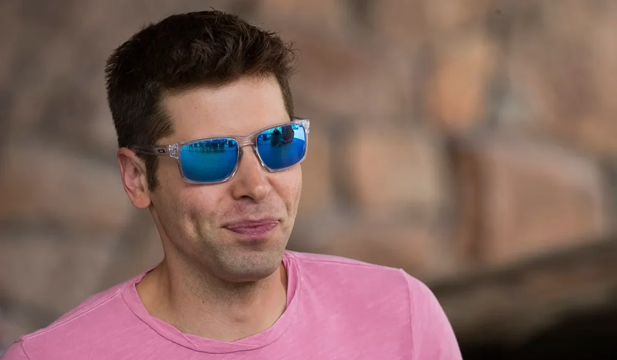 Le PDG d'OpenAI Déclare l'Échec du Télétravail comme une "Expérience" Infructueuse.