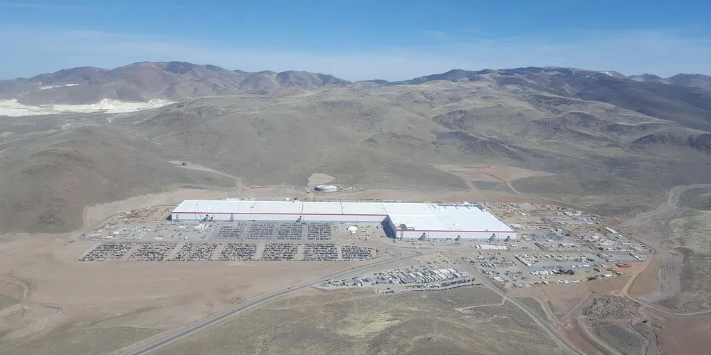 Les Nouvelles Images Révèlent l’Avancée Imminente des Travaux de la Gigafactory de Tesla.