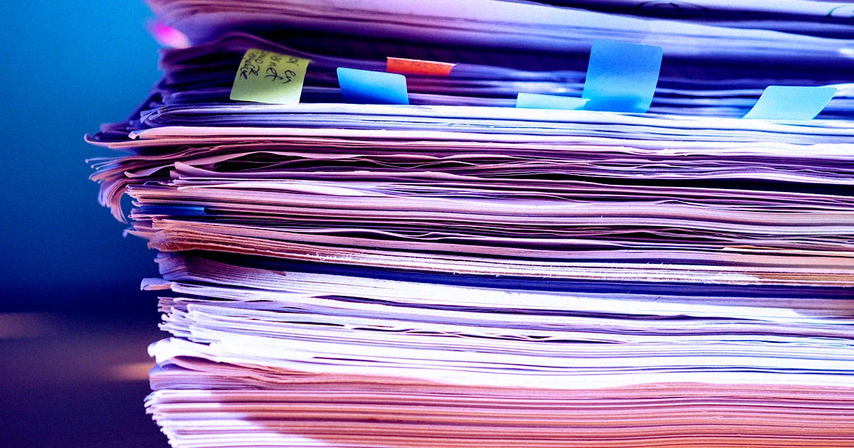 Magazine de Science-Fiction Interrompt les Soumissions Face à l'Afflux de Spam Généré par IA