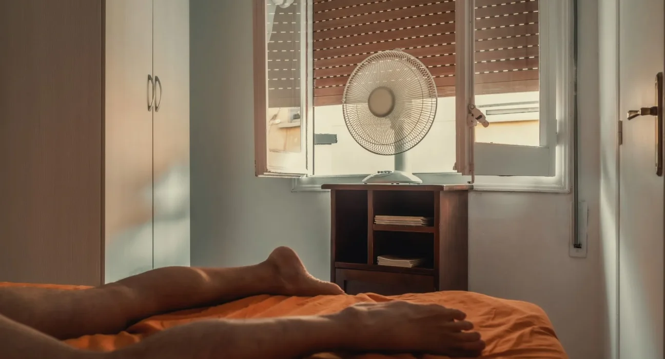 Nouvelle recherche met en lumière un facteur négligé lié à un problème mondial de sommeil dangereux.