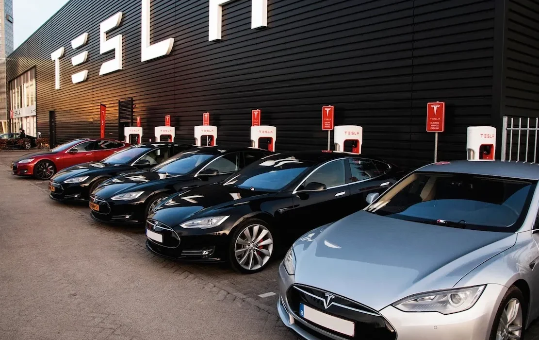 PDG d'Uber à Tesla : Vendez-moi tous vos véhicules autonomes de 2020 !