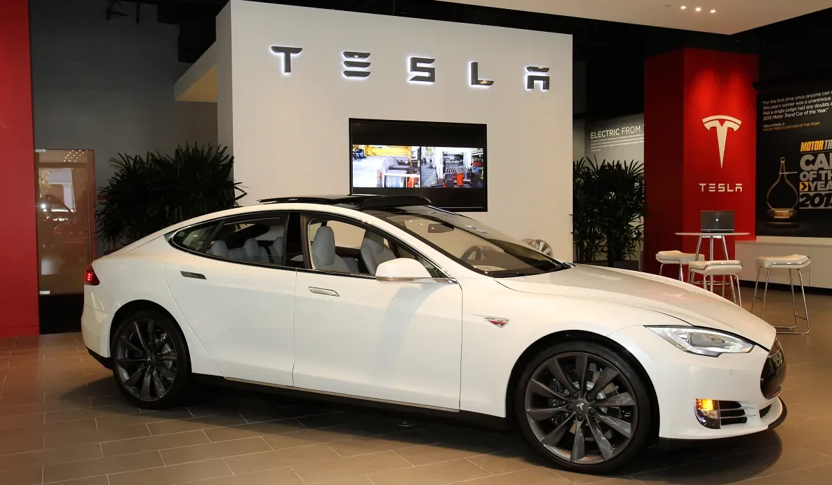 Prédiction de Jason Calacanis : Apple s’apprête à acquérir Tesla pour 75 milliards en 18 mois