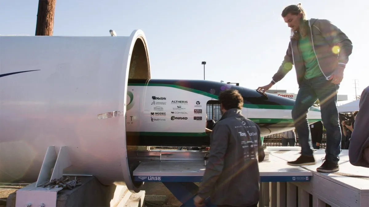 SpaceX Lance les Candidatures pour le Concours de Pods Hyperloop 2018.