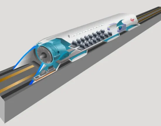 SpaceX Retarde son Concours de Capsules Hyperloop
