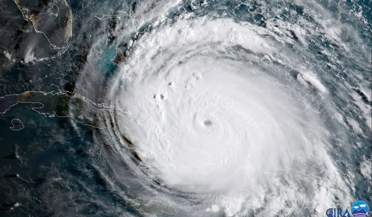 Tesla Augmente l'Autonomie des Véhicules Face à l'Ouragan Irma.