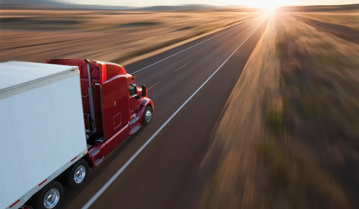Tesla Semi : Révolutionner le Transport Routier en Profondeur