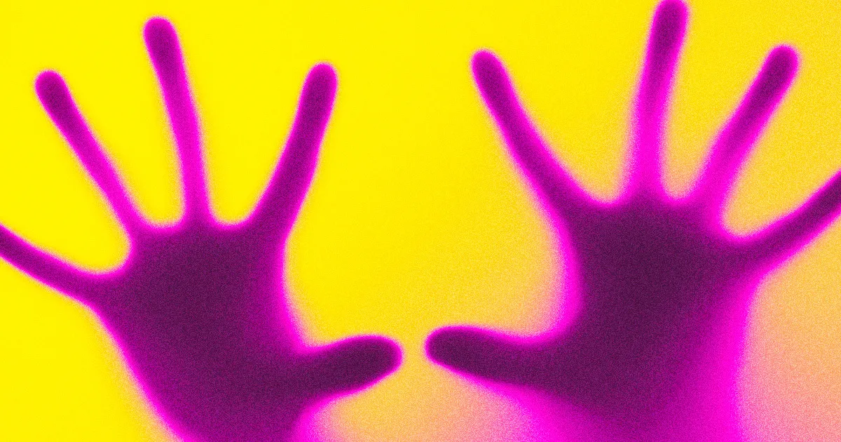 Un Robot au Visage Hyperréaliste Évoque un Scénario Catastrophique lié à l'IA