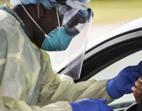 Une Innovation du MIT : Test COVID-19 à 6 $ Basé sur la Technologie CRISPR