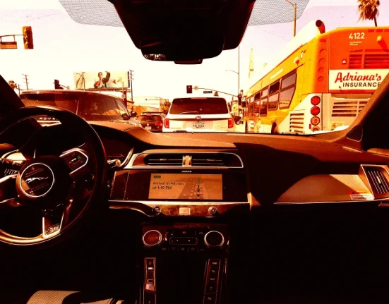 Voici le nombre d'opérateurs à distance pour chaque taxi autonome Waymo.