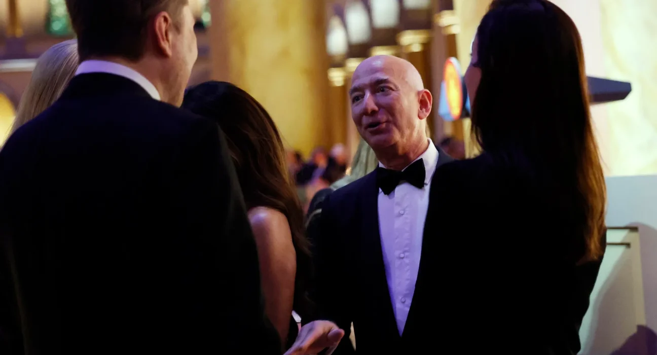Confrontation entre Jeff Bezos et Elon Musk pour la conquête des contrats de l'atterrisseur lunaire Artemis 2028