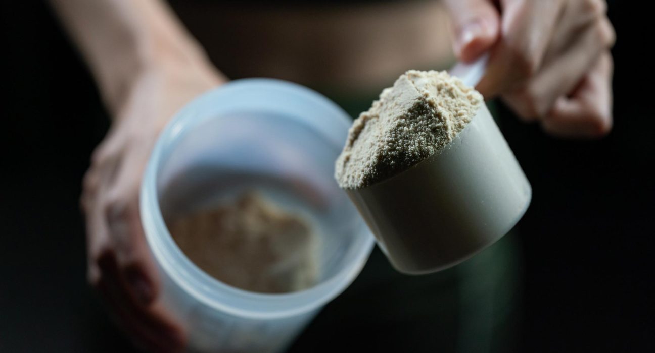 Des chercheurs inventent une méthode inédite pour améliorer le goût des shakes protéinés.