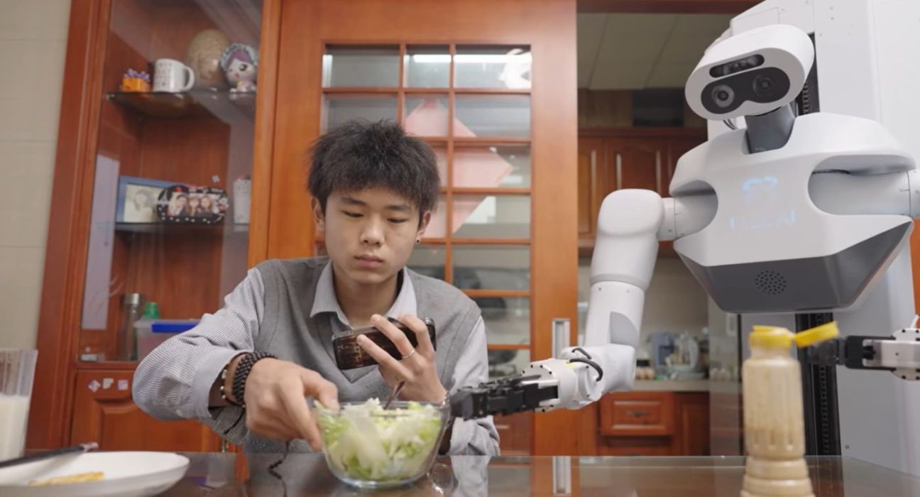 « La Chine présente ‘Panther’, un robot domestique qui vous réveille et prépare le petit déjeuner »