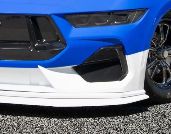 La Ford Mustang électrique pulvérise un record mondial avec un temps de 6,87 secondes au quart de mile.