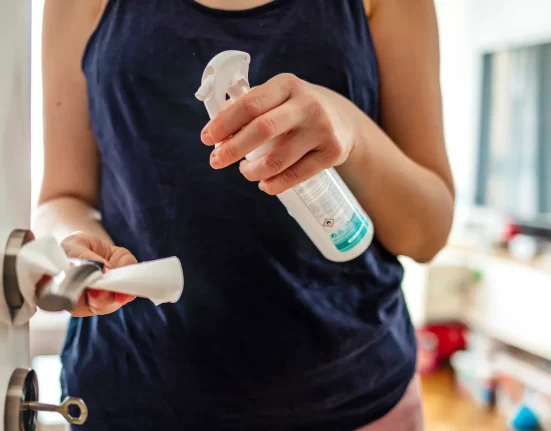 Les résidents de logements réduits face à un risque accru de maladies liées à la pollution de l'air intérieur.