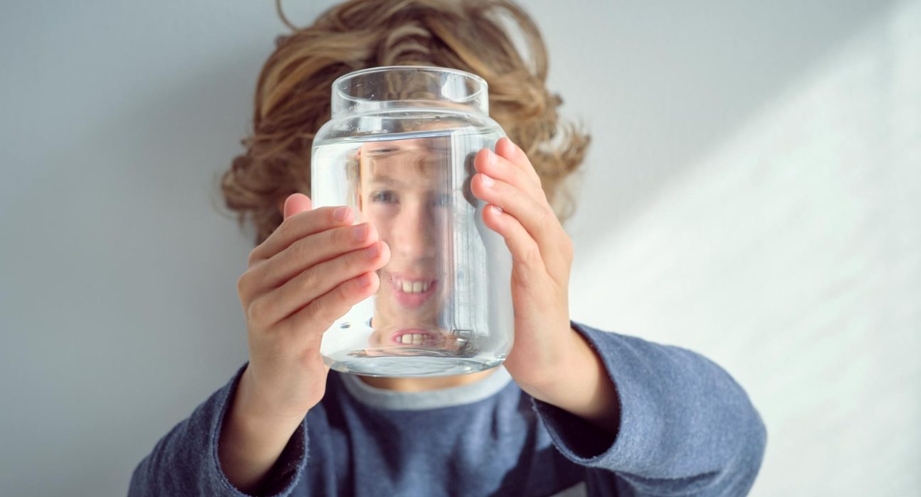 Libérez l'Eau : Cette Plante Élimine les Microplastiques