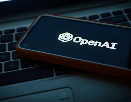 OpenAI Déploie Codex en Tant qu'Application Super-Puissante pour des Millions de Développeurs