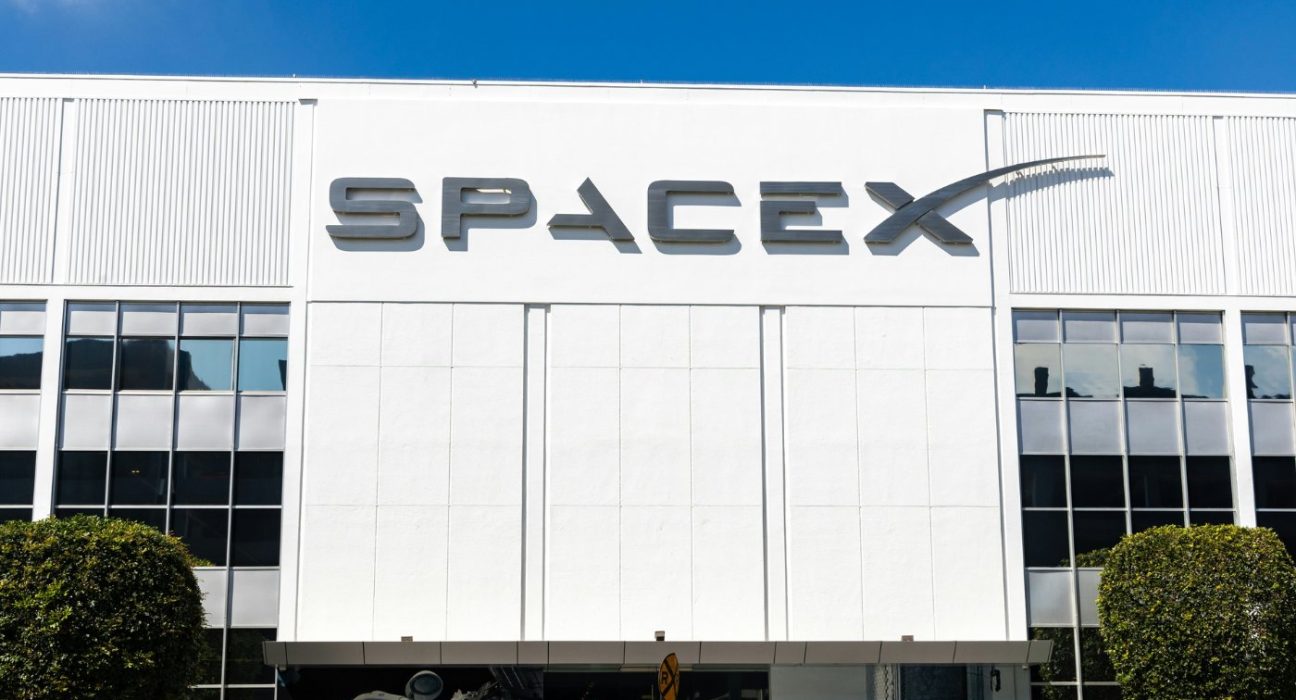 SpaceX Envisage un Accord de 60 Milliards de Dollars pour Acquérir la Startup d'IA Cursor