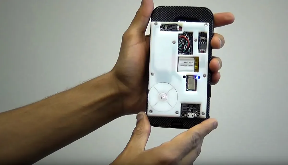 Un nouveau capteur pour surveiller la pression artérielle via votre smartphone.