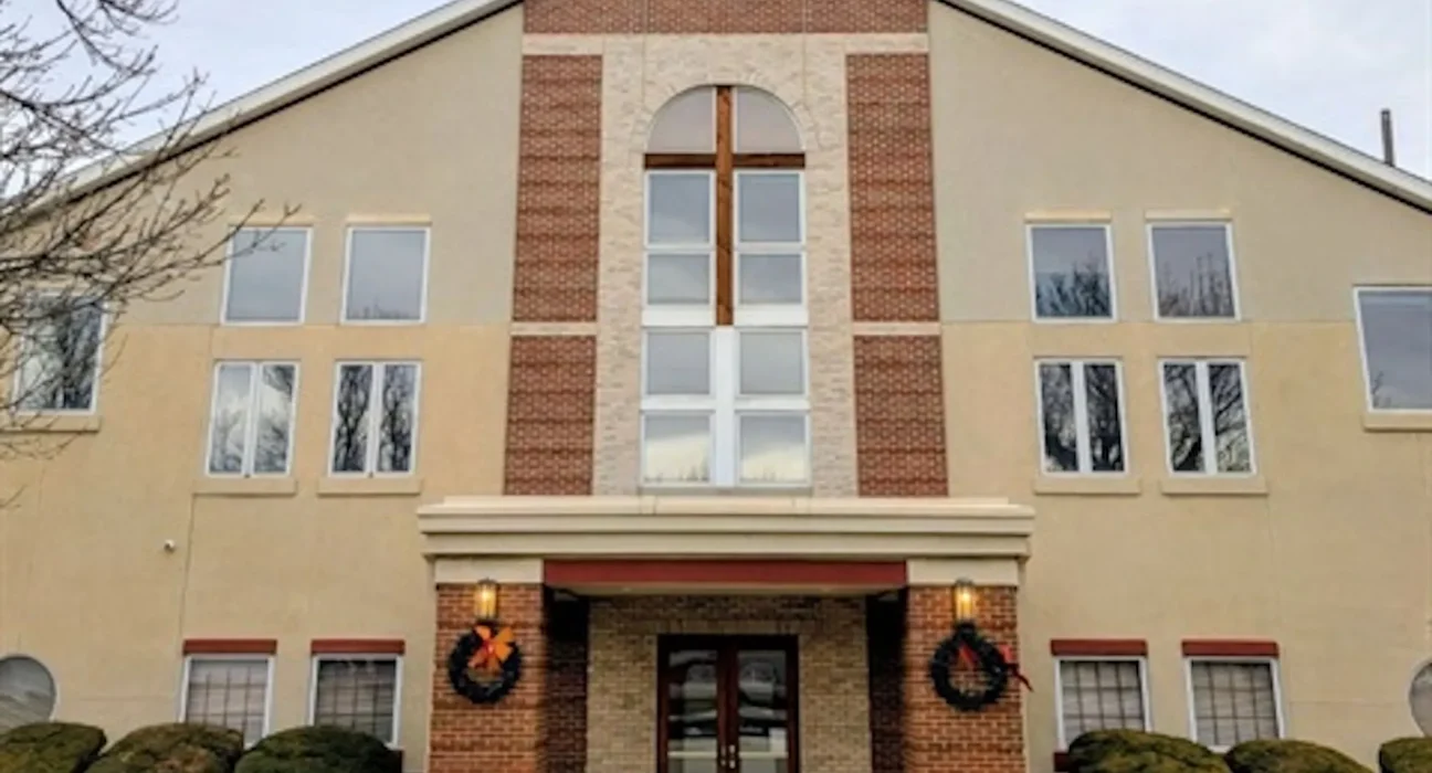 Une Église Transforme sa Facture Énergétique de 1 500 $ grâce aux Pompes à Chaleur et Économise 6 000 $