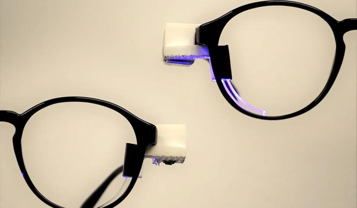 Accessoire oculaire innovant : la traduction sonore en lumière pour les malentendants.