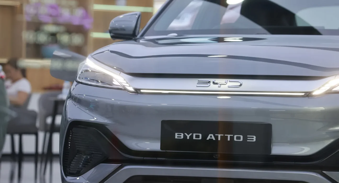 BYD révolutionne la recharge des véhicules électriques : 5 minutes pour les modèles haut de gamme, même par -22°F, seulement 3 minutes de plus.