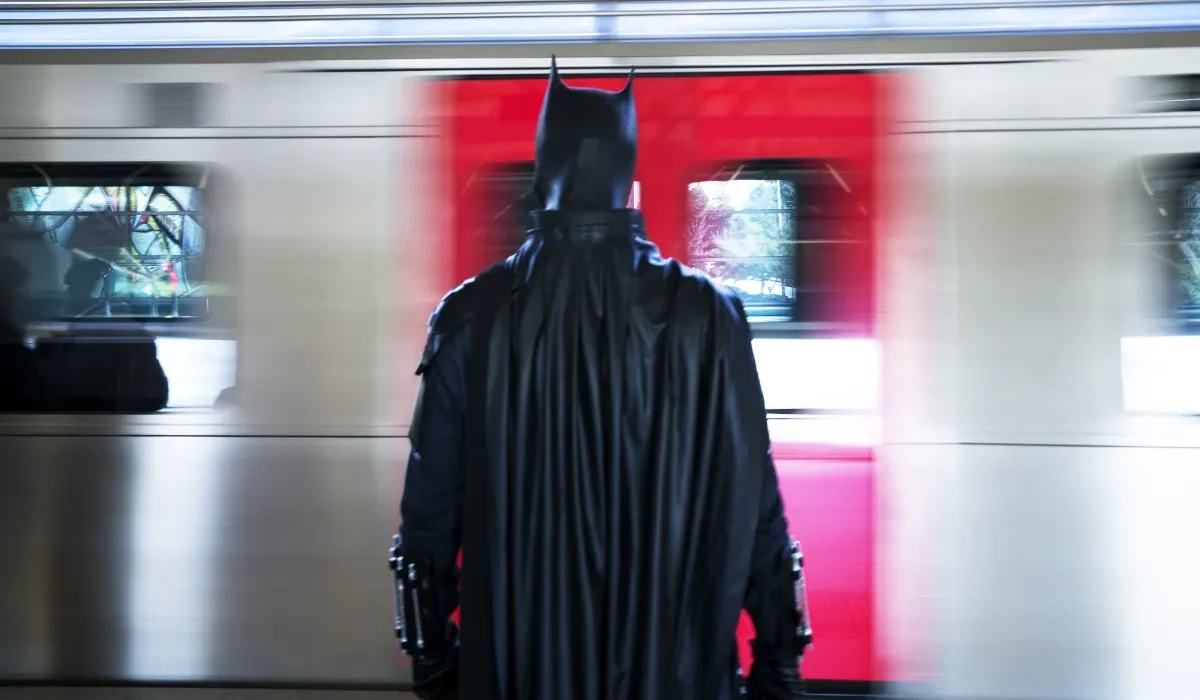 Des chercheurs révèlent que la présence de Batman améliore le comportement humain