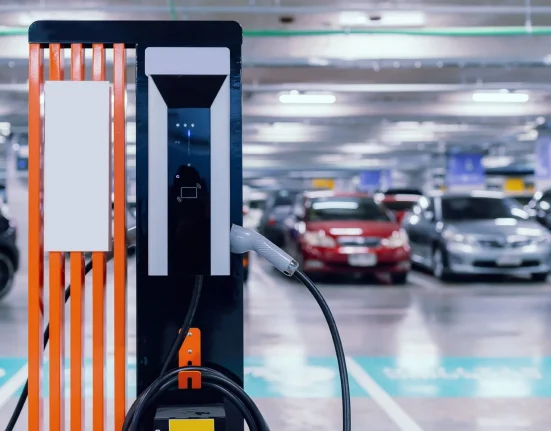 Fini les accrochages : Un système de stationnement automatisé déployé dans les garages de l'immeuble