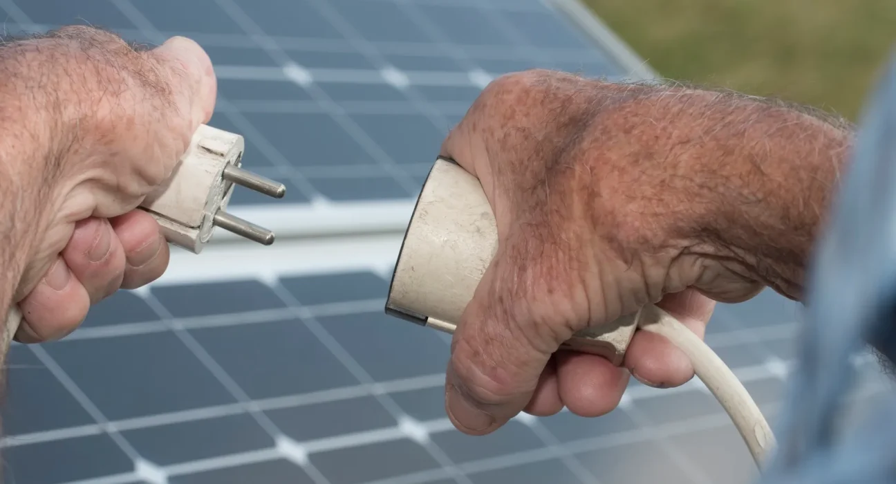 « La nouvelle loi sur les panneaux solaires au Utah : les propriétaires s’interrogent sur le sens de circulation de l’électricité »