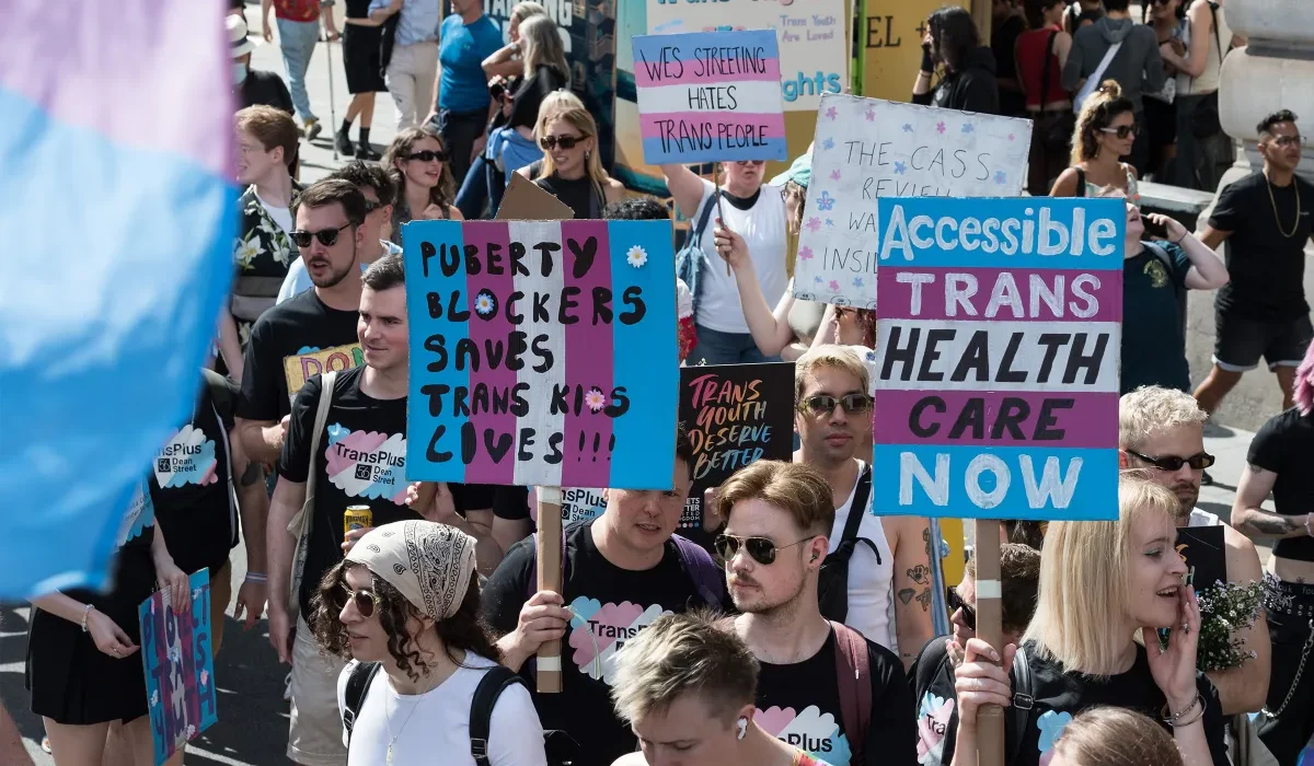 Les Conséquences Inattendues de l'Interdiction des Traitements de Transition de Genre pour les Enfants