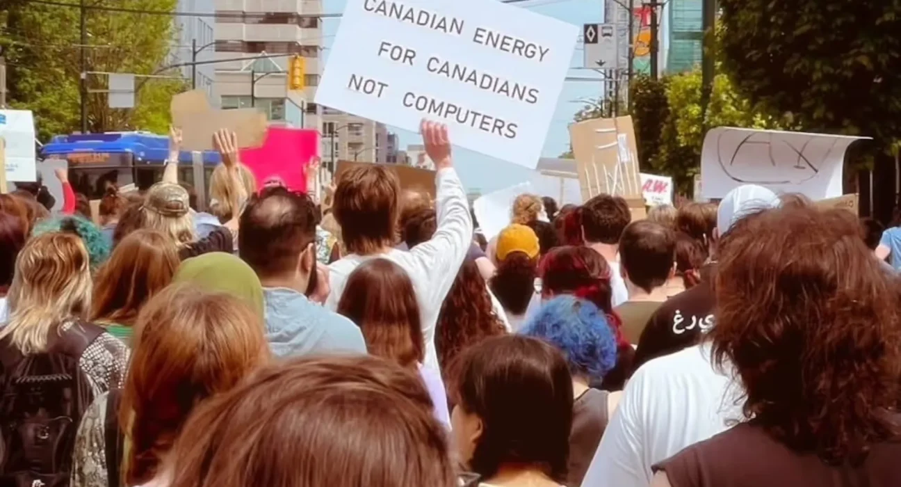 Manifestation de 750 personnes contre les centres de données AI soutenus par Telus : préoccupations sur l'eau et l'énergie