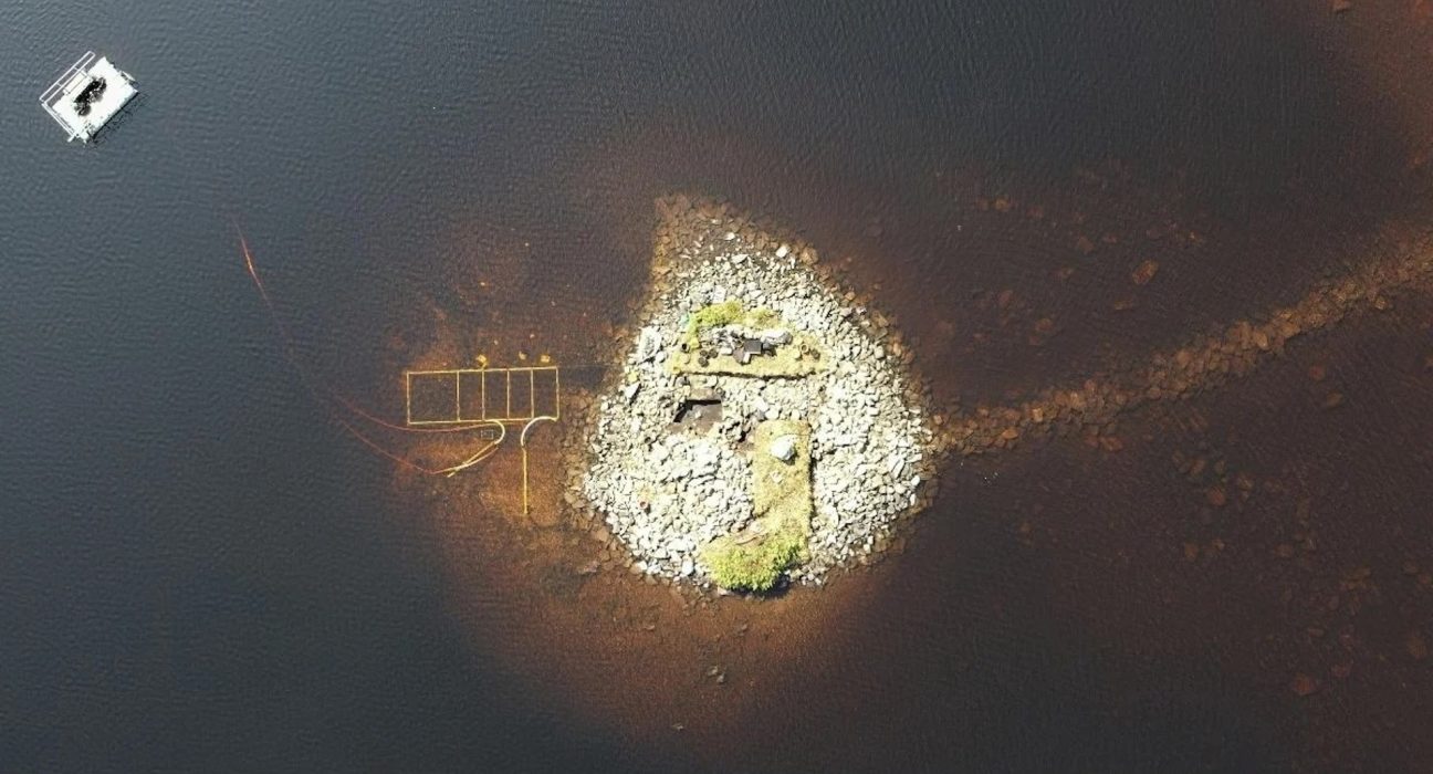 Un îlot artificiel vieux de 5 000 ans en Écosse, antérieur à Stonehenge, caché sous des tonnes de pierre