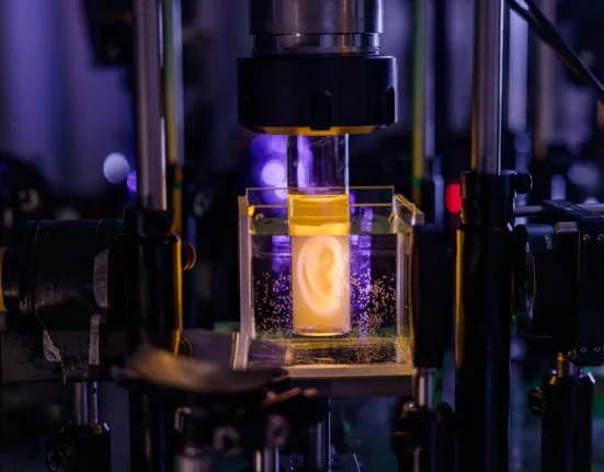 Une Méthode d'Impression 3D Holographique 70x Plus Efficace.