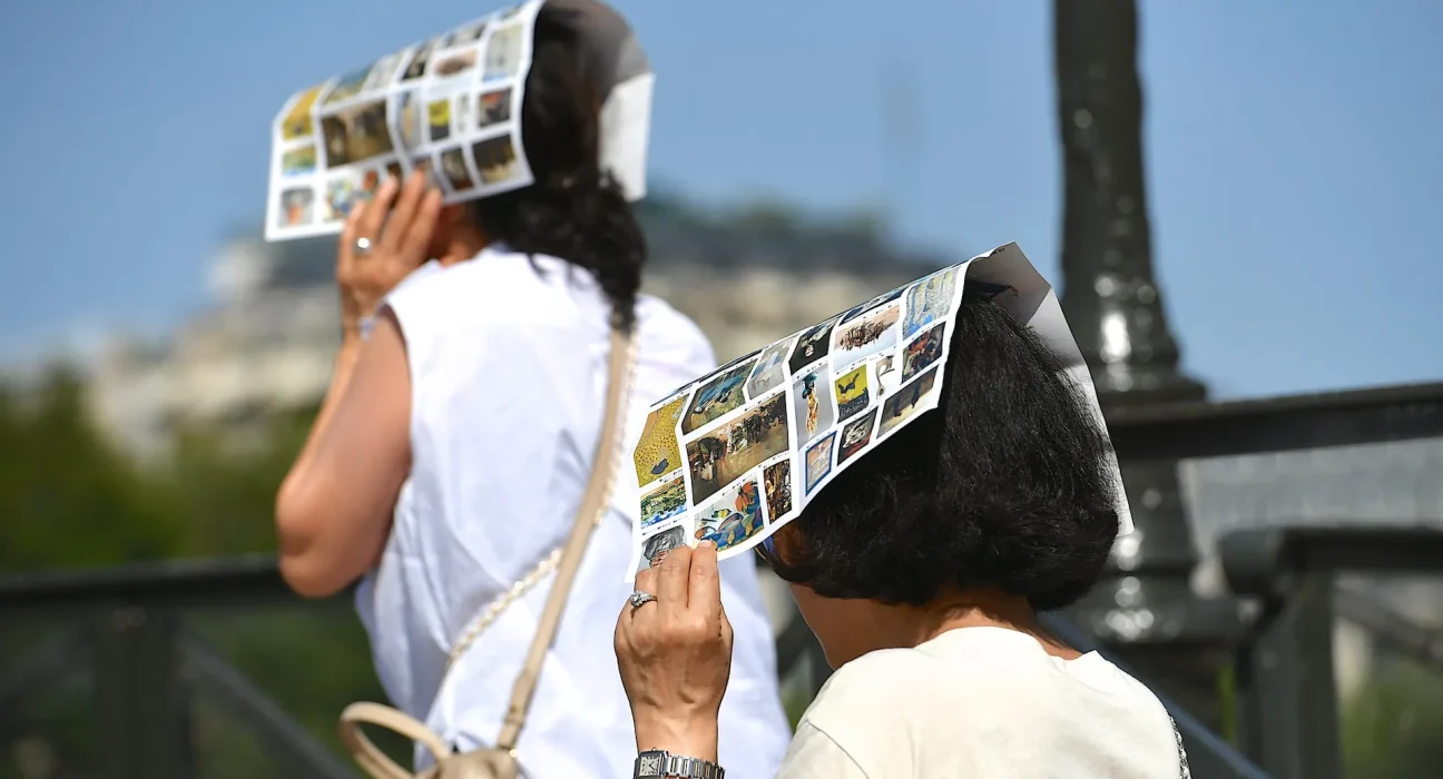 À l'aube de l'été : 54 millions de personnes confrontées à une canicule de 42°C, grêle et tornades nocturnes.