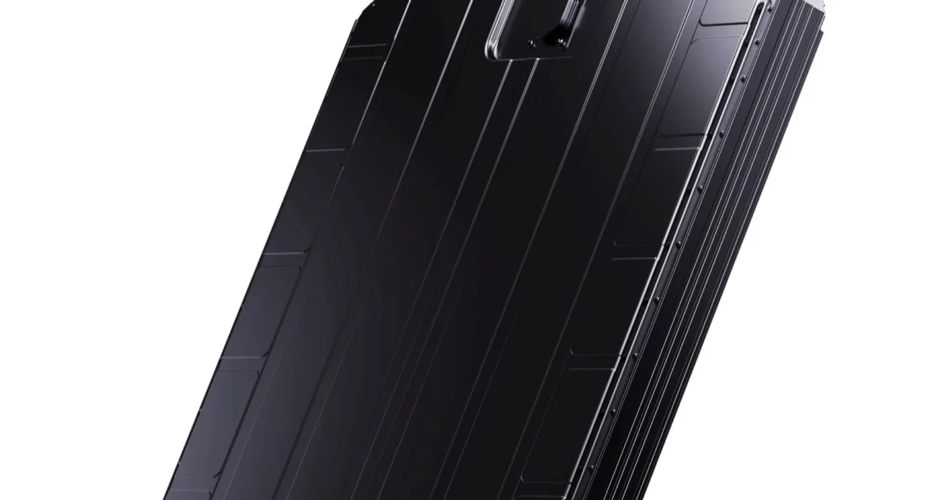CATL en Chine annonce que 10 000 véhicules électriques seront équipés de batteries sodium-ion en 2026 : un vaste essai pour des voitures moins coûteuses.