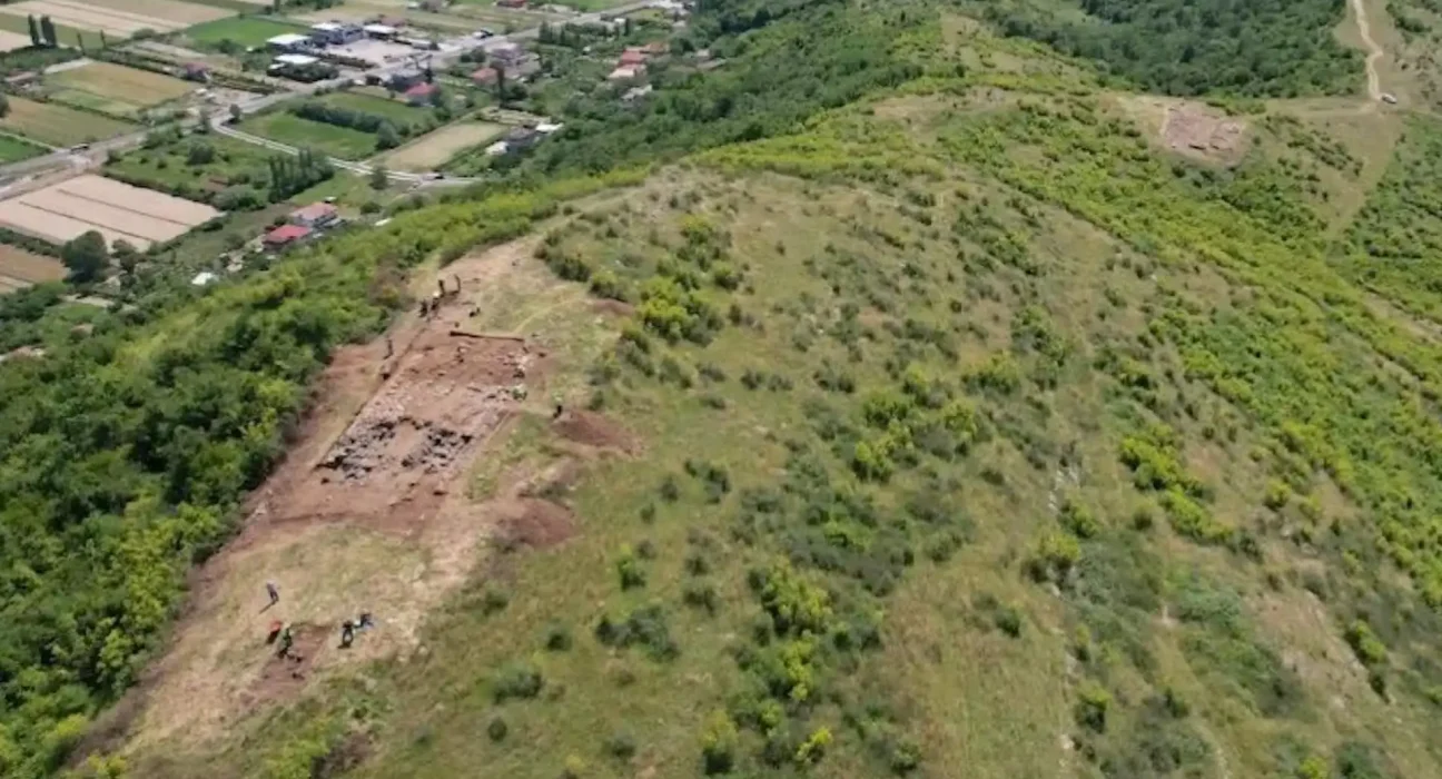 Découverte d'une structure ancienne en Albanie : un lien potentiel avec une cité perdue