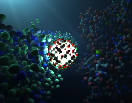 Des nanoparticules activées par la lumière éliminent 90 % des bactéries résistantes aux antibiotiques.
