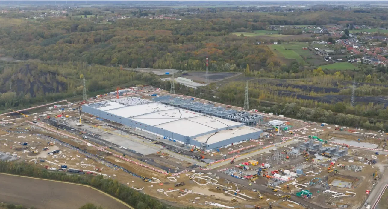 « Ensemble face à l'impact des centres de données IA : des villes se mobilisent pour protéger leurs ressources »