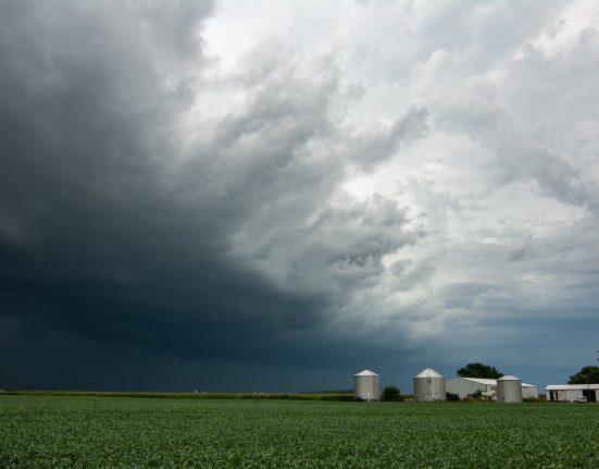 Illinois enregistre 148 tornades avant juillet : une épidémie dévastatrice frappe l'État