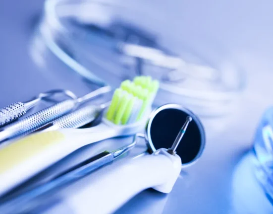 La Dentisterie Il y a 14 000 Ans : Des Méthodes Étonnamment Similaires à Celles d'Aujourd'hui.