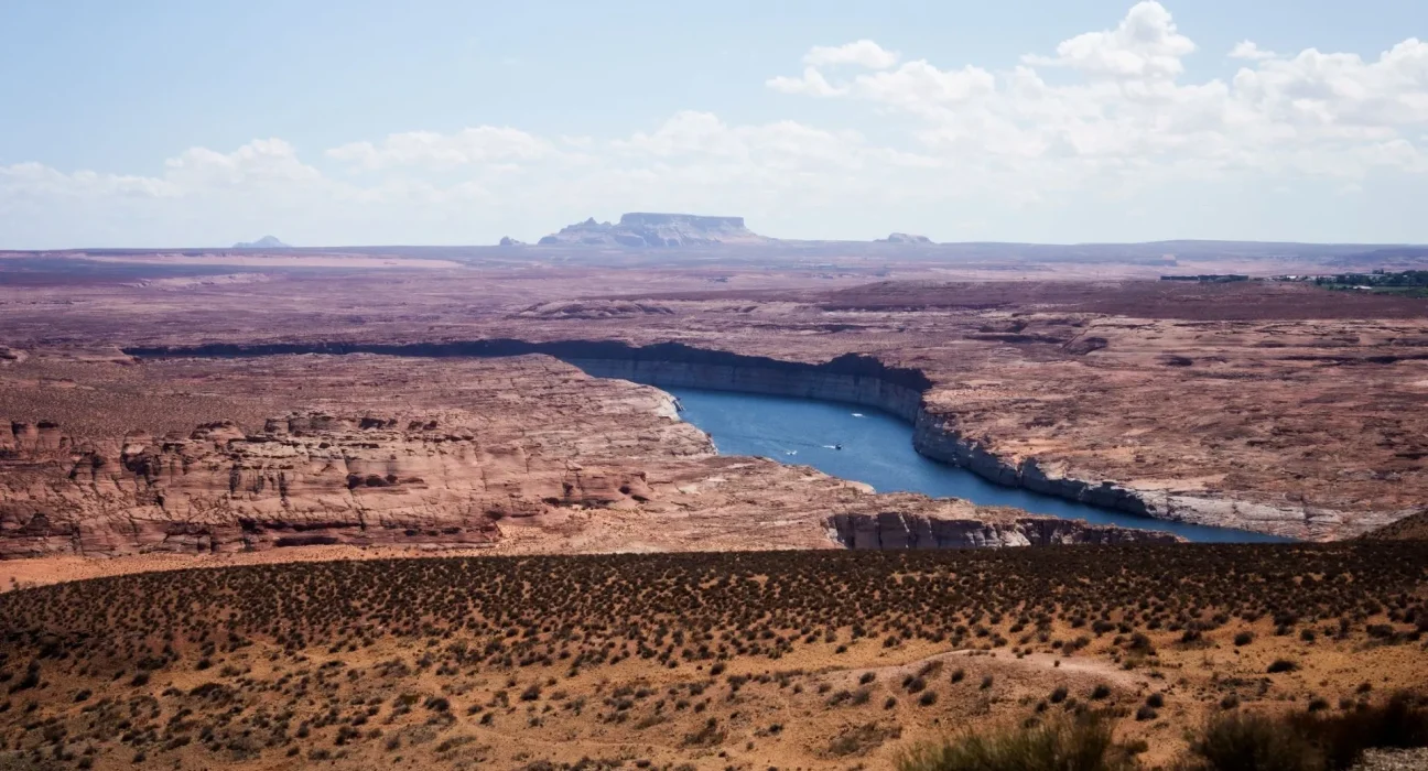 La diminution du fleuve Colorado : vers une réflexion sur le semis de nuages et la désalinisation dans le Sud-Ouest américain