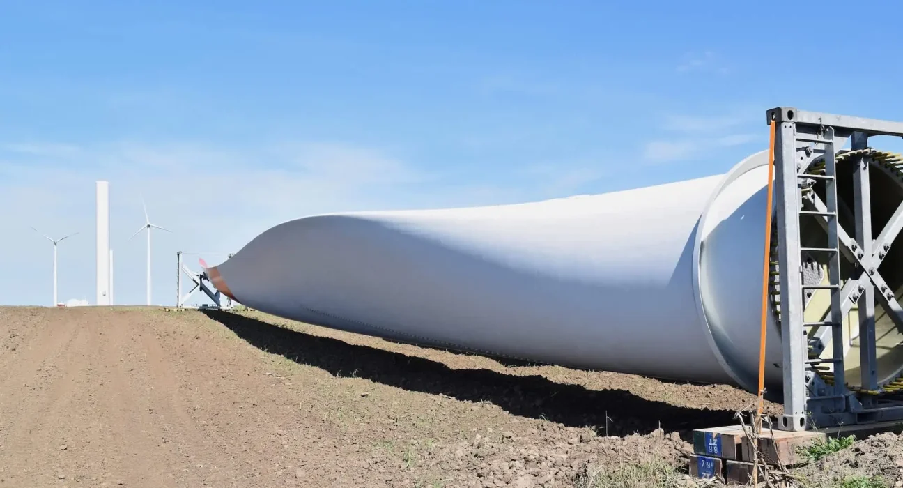 La plus grande éolienne du monde se connecte au réseau chinois : une unité peut alimenter 55 000 foyers.