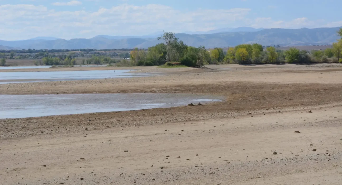 Le Colorado Declare une Phase d'Urgence Face à la Sécheresse en Raison d'un Enneigement Historique au Plus Bas