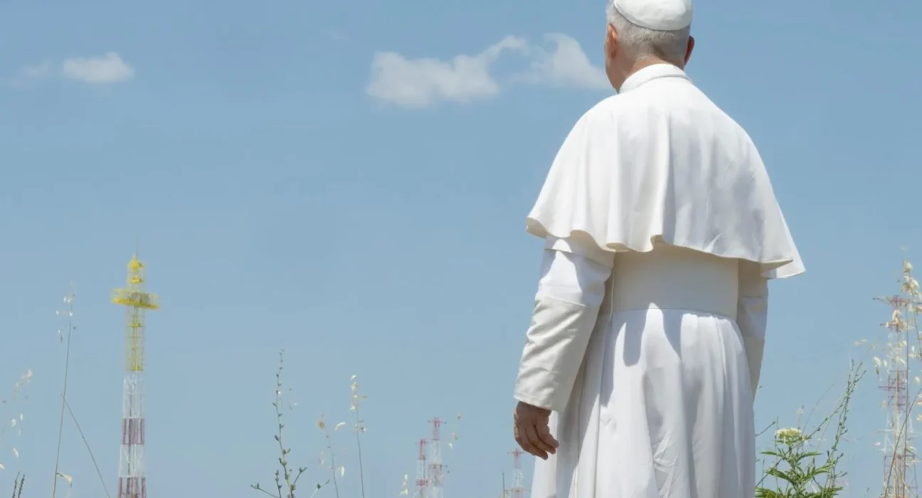 Le Vatican s'illumine : Le Pape Léon souligne l'importance de montrer l'exemple avec l'énergie solaire.