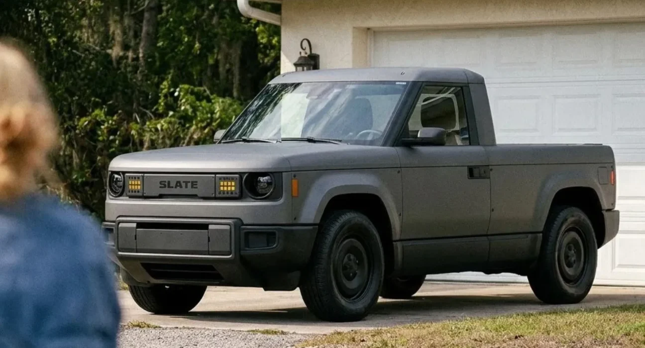 Le pick-up électrique à 24 950 $ de Slate : fenêtres à manivelle, sans radio, et une chance sur le marché américain