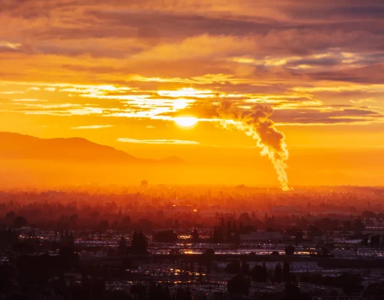 Les Pollutions Éphémères : Quand l'Atmosphère Retient la Chaleur