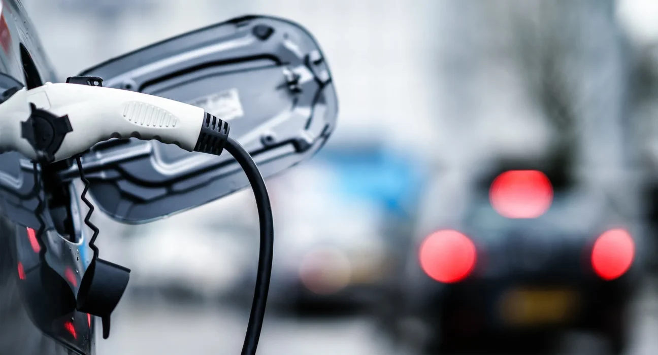 Les attentes des propriétaires de voitures électriques : au-delà de l'autonomie, une vision élargie des fonctionnalités essentielles.
