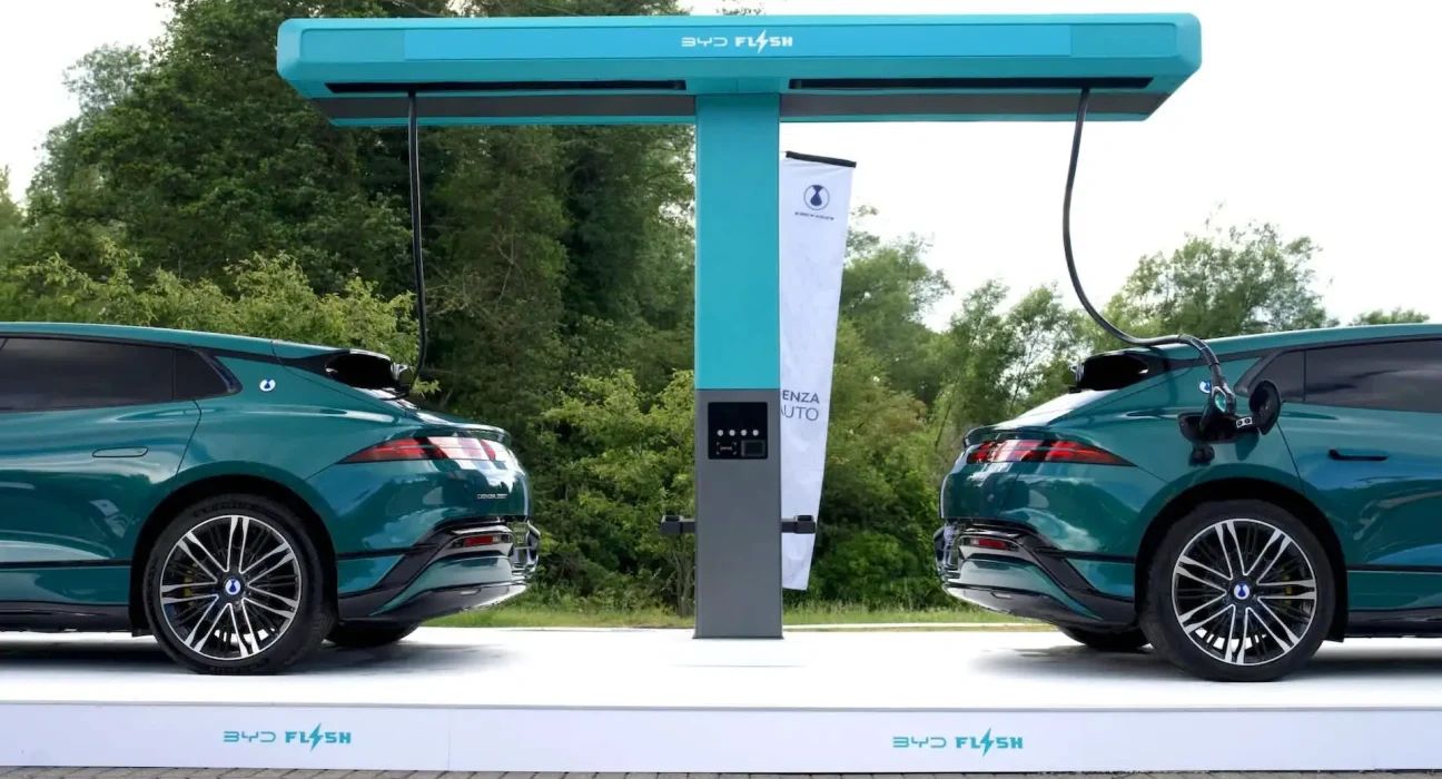 Les chargeurs de voiture électrique en 5 minutes de BYD arrivent au Canada avant ses véhicules