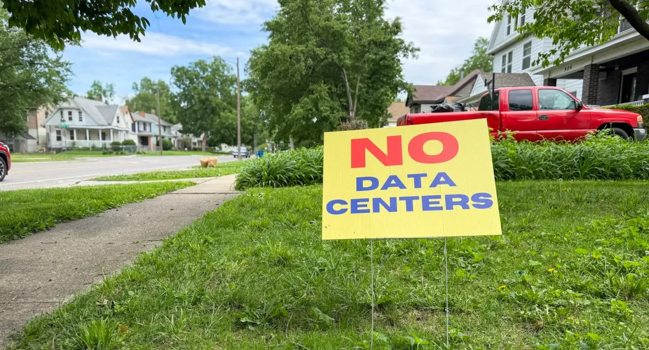 Les communautés américaines exigent des moratoires sur les centres de données : un impact politique national