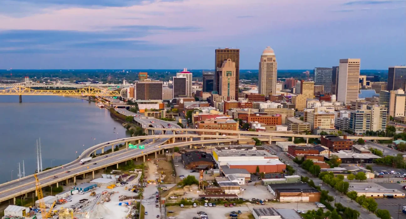 Les habitants témoignent : l'essor d'un data center à Louisville avant leur prise de conscience, un moratoire à l'étude